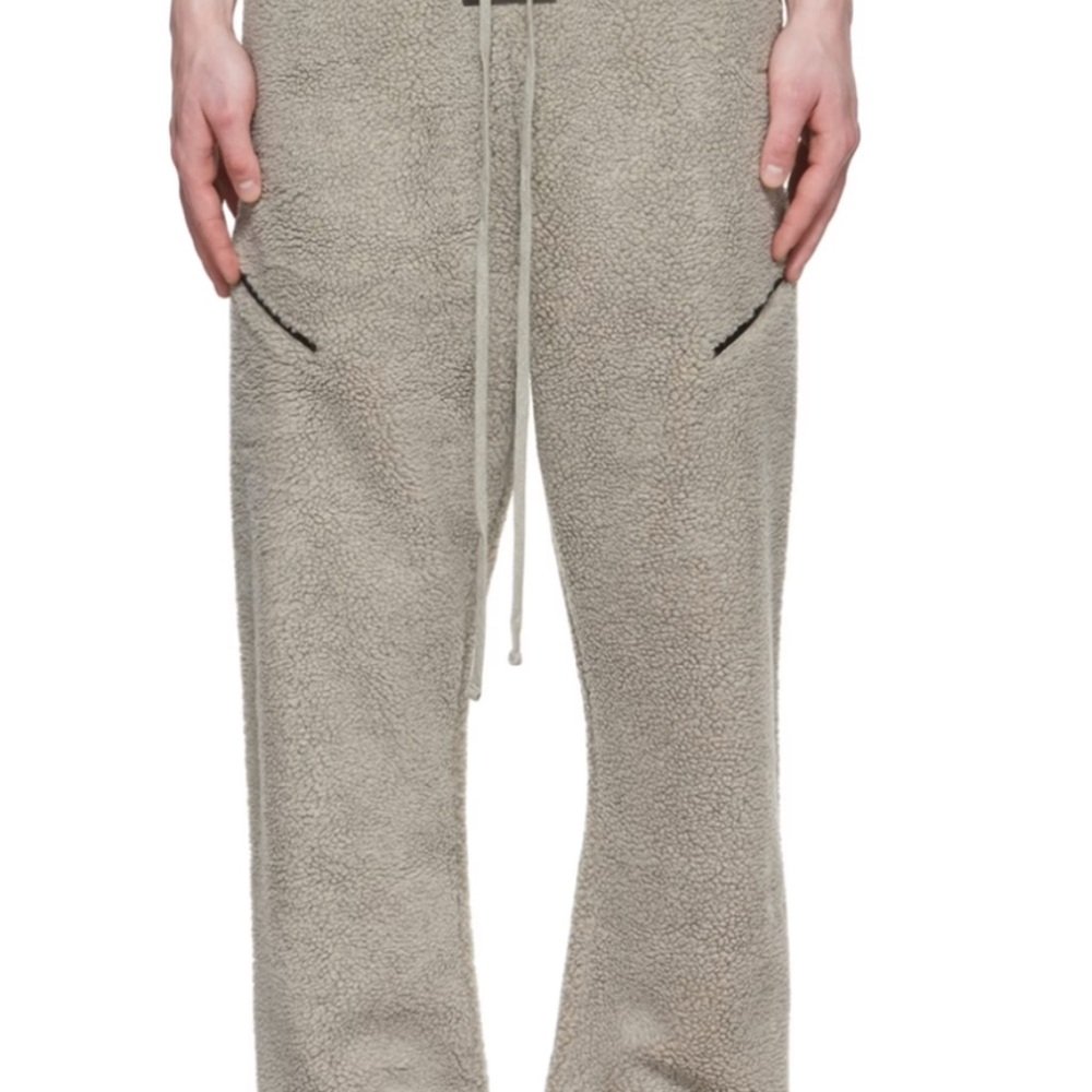 FEAR OF GOD ESSENTIALS
Gray Polyester Lounge Pants
